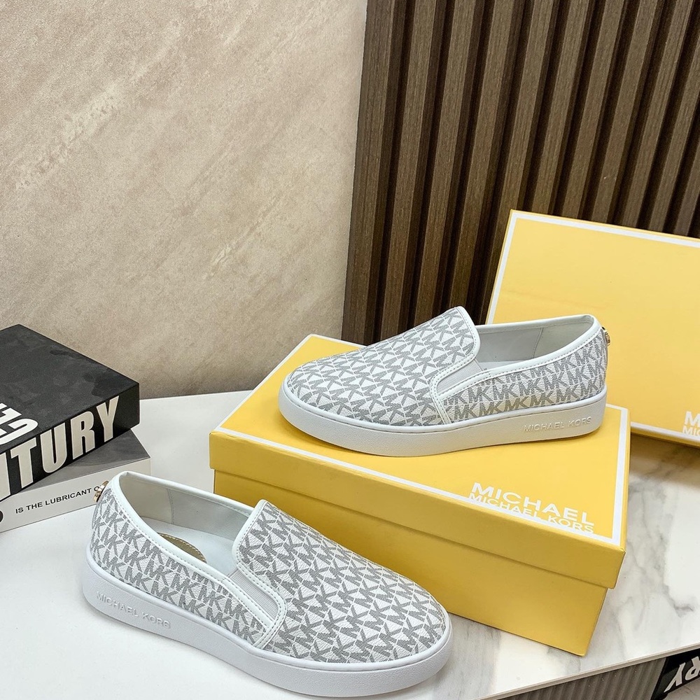 MK sheepskin lining, sheepskin insole, metal buckle monogram slip-on shoes - Picture 8 of 8